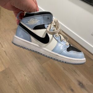 Nike Jordan kids 1 mid sneakers 13C